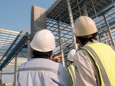 Nhà xưởng xây sẵn sẽ là giải pháp tối ưu để đón khách thuê. Ảnh: Shutterstock