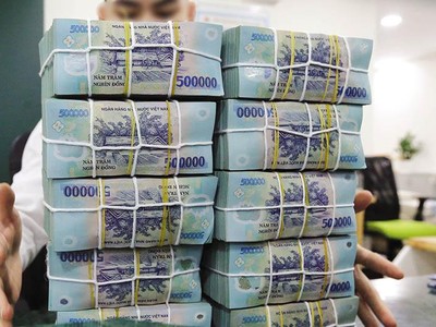 Hàng trăm ngàn tỷ đồng nợ xấu hiện hữu và tiềm ẩn đang trở thành mối đe dọa của các ngân hàng do thị trường mua bán nợ trầm lắng và nằm “ngoài vùng phủ sóng” của Nghị quyết 42. Ảnh: Đức Thanh 