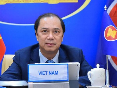 Thứ trưởng Bộ Ngoại giao Nguyễn Quốc Dũng, Trưởng SOM ASEAN Việt Nam tham dự cuộc họp Quan chức cao cấp ASEAN-EU (Ảnh: BNG)