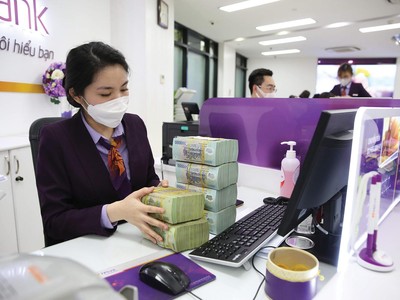 Lợi nhuận ngân hàng quý II/2021 vẫn tốt nhờ tăng thu nhập phi tín dụng. Ảnh: Dũng Minh