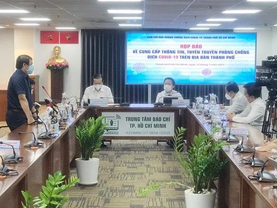 TP.HCM: Đảm bảo hàng hóa thông suốt, triển khai tiêm hơn 1 triệu liều vắc-xin
