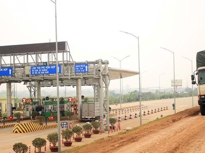 Trạm thu phí Tam Nông hoàn vốn cho Dự án BOT xây dựng đường Hồ Chí Minh đoạn từ QL2 đến Hương Nộn và nâng cấp, mở rộng QL32 đoạn từ Cổ Tiết đến cầu Trung Hà (nối Ba Vì - Hà Nội với tỉnh Phú Thọ).