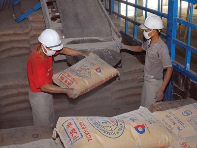 Hiện năng lực sản xuất xi măng của Việt Nam khoảng 104,4 triệu tấn, đang dư cung, nhưng vẫn có nhiều dự án mới được đầu tư