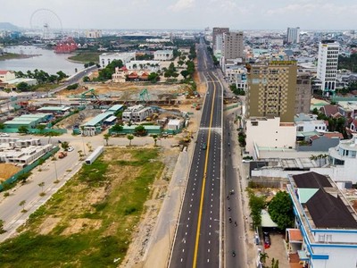 Đây là công trình giao thông có thiết kế nút giao khác mức, gồm 3 tầng là cầu vượt, đảo xuyến và hầm chui. Sau thời gian bị chậm tiến độ, mới đây lãnh đạo TP. Đà Nẵng đã yêu cầu công trình hoàn thành trước ngày 31/12/2021. Ảnh: XS