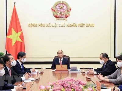 Chủ tịch nước Nguyễn Xuân Phúc điện đàm với Tổng thống Rumani Klaus Werner Iohannis. (Ảnh: TTXVN)