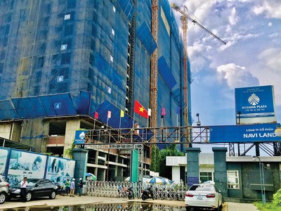 Dự án Roxana Plaza có thể bị tạm ngừng xây dựng vô thời hạn. Ảnh: Việt Dũng