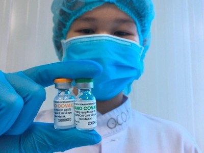 Thứ trưởng Bộ Y tế cho hay, phấn đấu trong năm 2021 có ít nhất 1 vắc-xin Covid-19 trong nước sản xuất thành công.