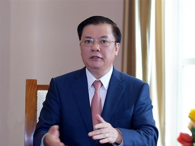 Bí thư Thành ủy Hà Nội Đinh Tiến Dũng.