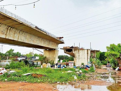 Dự án Xây dựng cầu Nam Lý còn vướng hơn 30 hộ dân chưa đồng thuận về giá đền bù.