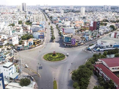 TP.HCM những ngày “ngồi nhưng không yên”. Ảnh: Lê Toàn