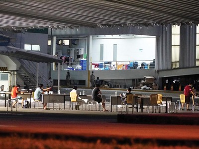 Không nhiều doanh nghiệp sản xuất đáp ứng được yêu cầu “3 tại chỗ”. Ảnh: Trọng Tín