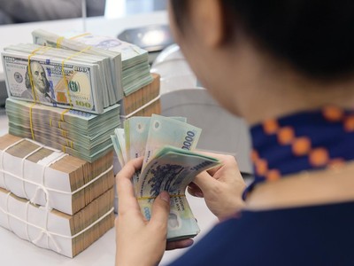 Tính đến ngày 31/5/2021, toàn hệ thống ngân hàng có khoảng 425.400 tỷ đồng nợ xấu. Ảnh: Dũng Minh