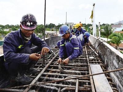 Việt Nam đang cần nguồn vốn đầu tư công rất lớn cho xây dựng hạ tầng, để thúc đẩy phát triển kinh tế. Ảnh: A.M