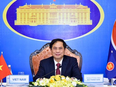 Bộ trưởng Ngoại giao Bùi Thanh Sơn dẫn đầu Việt Nam tham dự các Hội nghị Bộ trưởng Ngoại giao trong khuôn khổ ASEAN và giữa ASEAN với các đối tác
