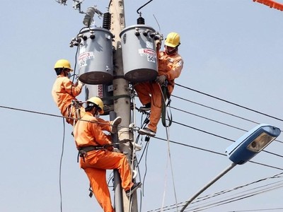 Tiêu thụ điện ở miền Bắc vẫn tăng cao do nắng nóng gay gắt