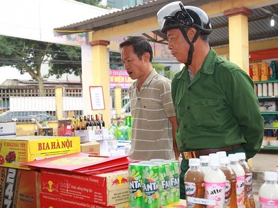 UBND cấp xã được phép tổ chức đấu thầu dịch vụ quản lý chợ, đò trên địa bàn