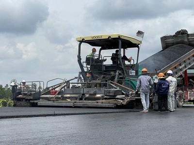 Các đơn vị nhà thầu thi công cao tốc Trung Lương - Mỹ Thuận, phấn đấu thông xe trong tháng 11-2021.