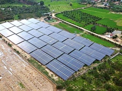 Các dự án điện mặt trời mái nhà nở rộ trong thời gian qua, đi kèm không ít bất cập ảnh: nhiệt băng