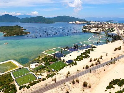 Một góc vịnh Vân Phong, tỉnh Khánh Hòa