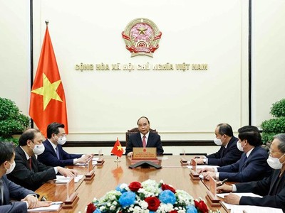 Chủ tịch nước Nguyễn Xuân Phúc điện đàm với Chủ tịch Cuba Miguel Díaz-Canel tối 23/8 (Ảnh: BNG)