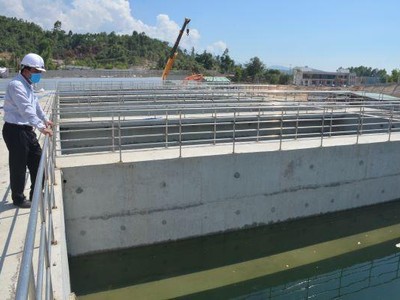 Bể lắng nước thô nhà máy nước Hoà Liên đang trong giai đoạn thi công hoàn thiện