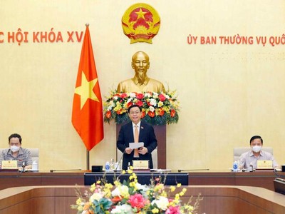 Chủ tịch Quốc hội Vương Đình Huệ làm việc với Tổ công tác của Uỷ ban Thường vụ Quốc hội.