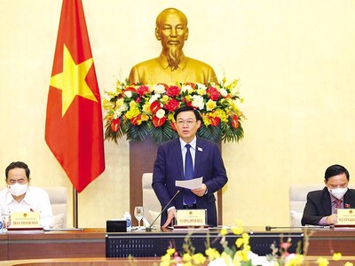 Ngày 24/7, Ủy ban Thường vụ Quốc hội họp khẩn cấp xem xét tờ trình của Chính phủ về các giải pháp tăng cường phòng, chống Covid-19