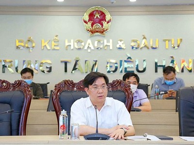 Thứ trưởng Bộ Kế hoạch và Đầu tư Trần Duy Đông chủ trì hội nghị từ điểm cầu Bộ Kế hoạch và Đầu tư (Ảnh: Minh Trang)