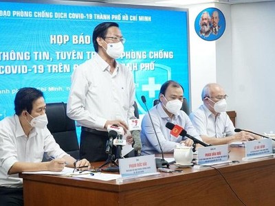 Ông Phan Văn Mãi, Chủ tịch UBND TP.HCM thông tin tại buổi họp báo chiều 13/9.