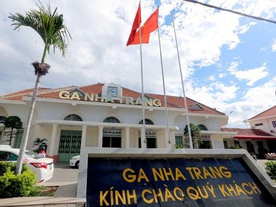 Ban Chỉ đạo công tác lập quy hoạch tỉnh Khánh Hòa đã thống nhất đề xuất di dời ga Nha Trang ra khỏi nội thành để xây dựng phương án quy hoạch và xây dựng phương án bảo tồn
