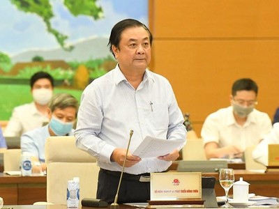 Bộ trưởng Bộ Nông nghiệp và phát triển nông thôn Lê Minh Hoan trình Đề án.