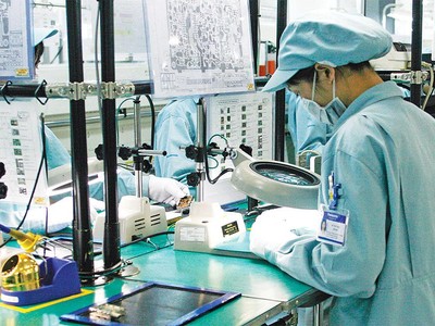 Ngành điện tử có nhiều tiềm năng tăng trưởng, nên thời gian qua, các nhà đầu tư liên tục mở rộng sản xuất. Ảnh: Đức Thanh