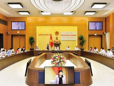 Ủy ban Tư pháp họp thường trực mở rộng để thẩm tra báo cáo công tác phòng, chống tham nhũng của Chính phủ. Ảnh: Duy Linh