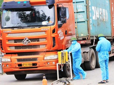 Một chốt kiểm dịch trên Quốc lộ 14 trên địa bàn tỉnh Đắk Lắk