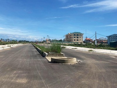 Khu dịch vụ đô thị Thiên Phúc đã thi công hạ tầng, nhưng chủ đầu tư vẫn trả lại tỉnh Quảng Ngãi Ảnh: M.H