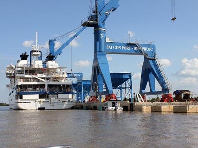 Một góc cảng Hiệp Phước do Cảng Sài Gòn đầu tư.