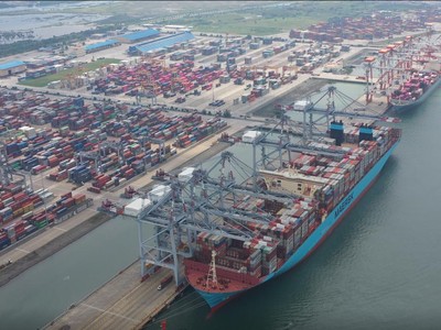 Tàu MARGRETHE MAERSK trọng tải 214,121 DWT cập cảng Quốc Tế Cái Mép (CMIT) vào tháng 10/2020