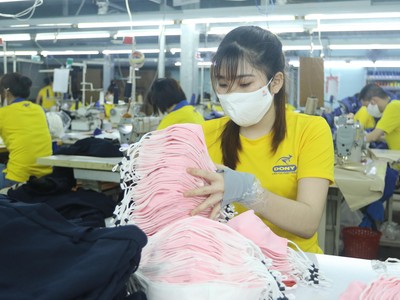 Công nhân nhà máy Dony tự tin trở lại sản xuất sau giãn cách