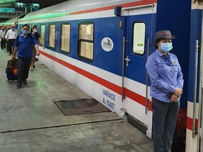 Kiểm soát người đi đến Ga Hải Phòng khi mở lại vận tải hành khách bằng đường sắt