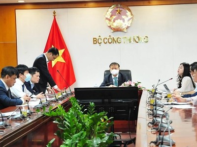 Bộ Công Thương khẳng định tiếp tục tháo gỡ điểm nghẽn, tạo điều kiện cho các DN duy trì sản xuất.
