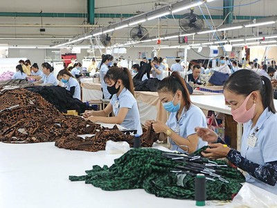 Doanh nghiệp dệt may là đối tượng chịu tác động của Luật Bảo vệ môi trường năm 2020. Ảnh: Lê Toàn