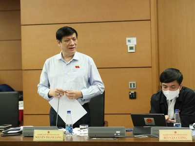 Bộ trưởng Bộ Y tế Nguyễn Thanh Long phát biểu tại tổ (Ảnh: Duy Linh) .