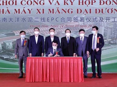 Lễ ký kết trực tuyến hợp đồng EPC giữa Công ty CP Xi măng Đại Dương và Công ty TNHH Công trình Quốc tế Sinoma (Trung Quốc).