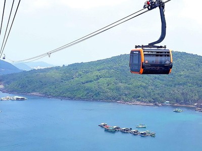 Cáp treo từ thị trấn An Thới ra Hòn Thơm (Phú Quốc)