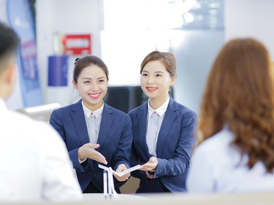 Nhiều ngân hàng ghi nhận lợi nhuận tích cực trong 9 tháng đầu năm 2021, cho dù lợi nhuận quý III giảm mạnh. Ảnh: Dũng Minh