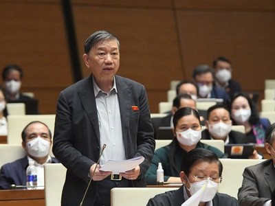 Bộ trưởng Bộ Công an Tô Lâm tham gia trả lời chất vấn.