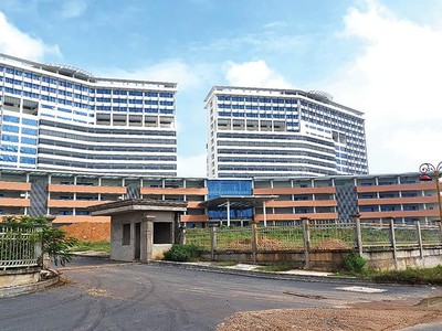 Các nhà thầu tại Bình Dương đang khắc phục khó khăn để đẩy nhanh tiến độ thi công. Trong ảnh: Dự án Bệnh viện Đa khoa 1.500 giường tỉnh Bình Dương