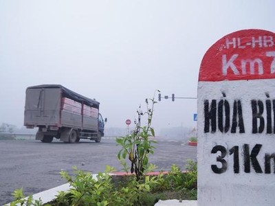 Một đoạn đường Hòa Lạc - Hòa Bình hiện hữu.