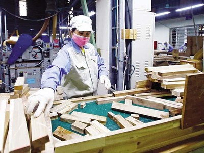 Chỉ số sản xuất công nghiệp tháng 11/2021 ước tăng 5,5% so với tháng trước đó. Ảnh: Đ.T