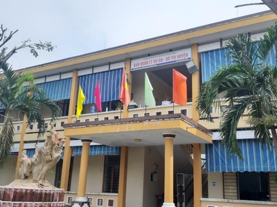 Giám đốc Ban Quản lý Dự án Đô thị huyện Thăng Bình bị bắt giữ vì dàn xếp kết quả đấu thầu.